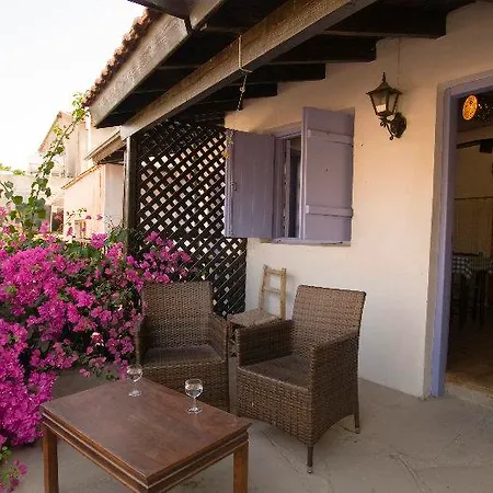 Cyprus Villages فندق 2*